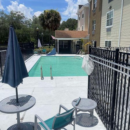 Mainstay Suites Tampa Moffitt-Usf Temple Terrace Exterior foto